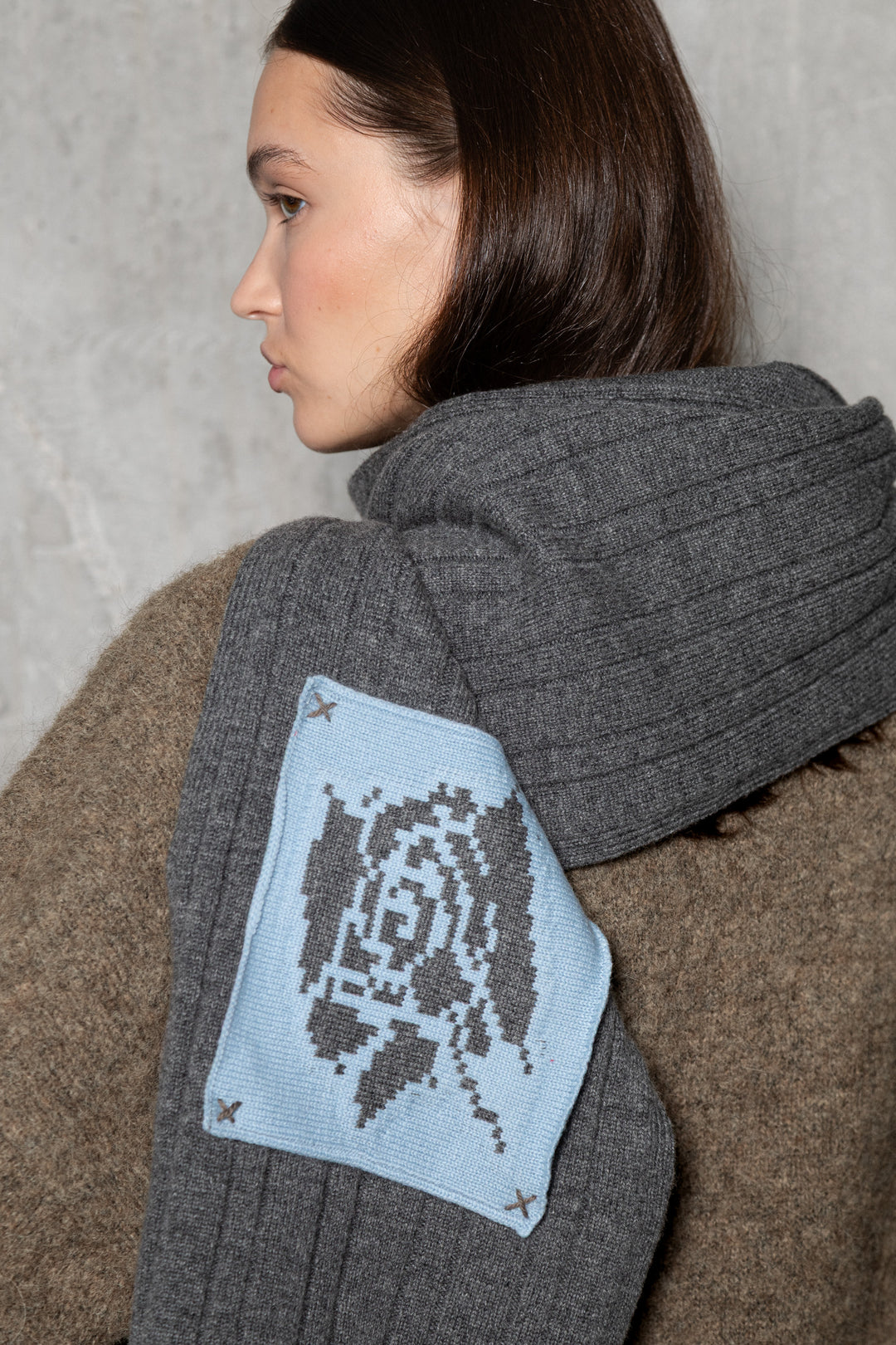 DARK GREY LAMBSWOOL SCARF