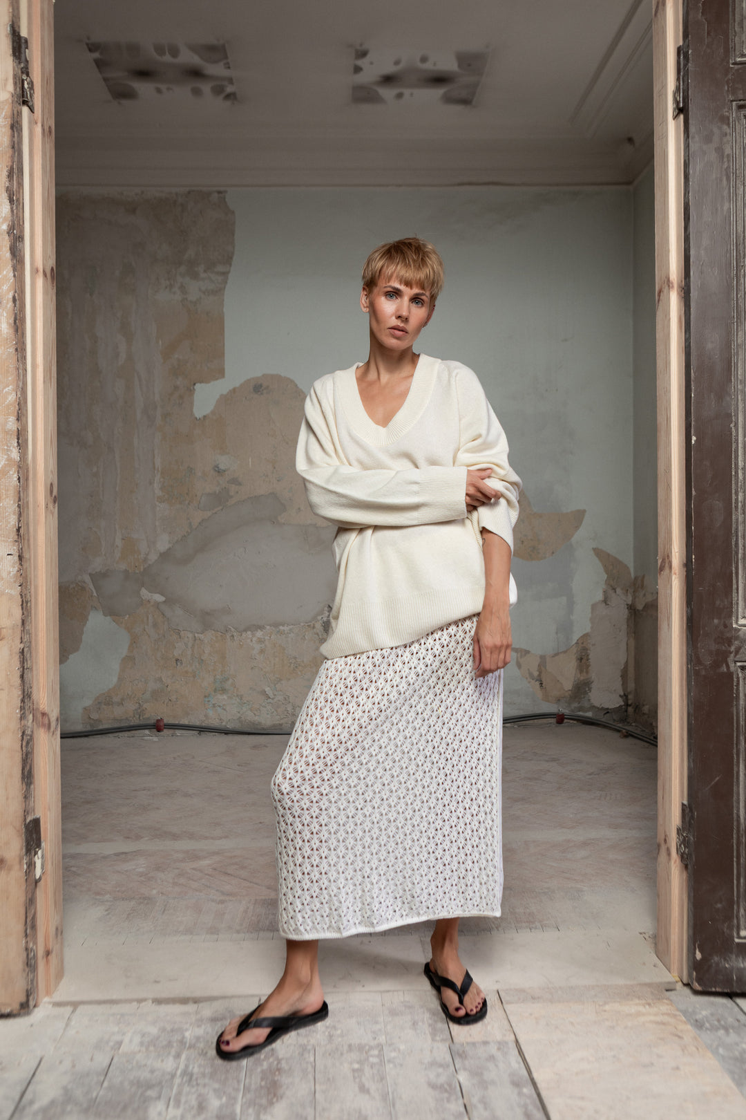 PEARL EXTRA FINE MERINO WOOL LACE SKIRT
