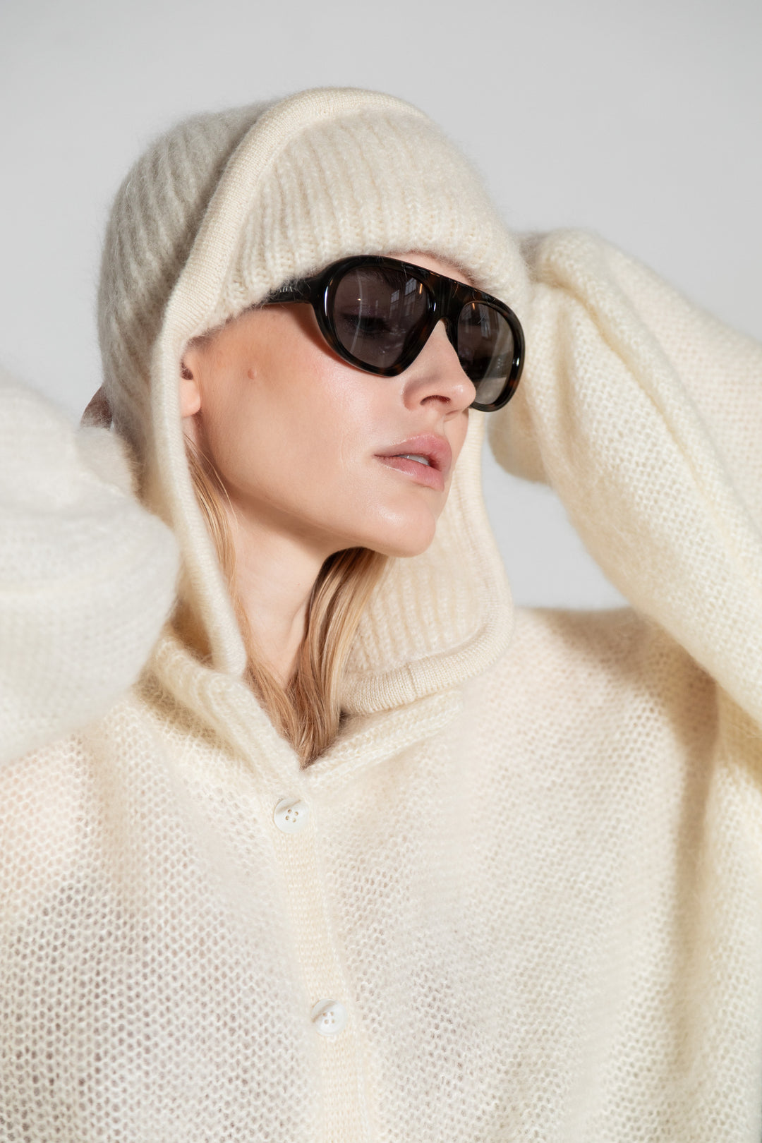 PEARL MOHAIR AND SILK HAT