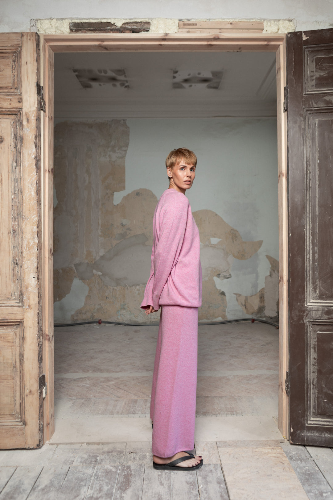 SOFT PINK CASHMERE-MERINO WOOL TROUSERS