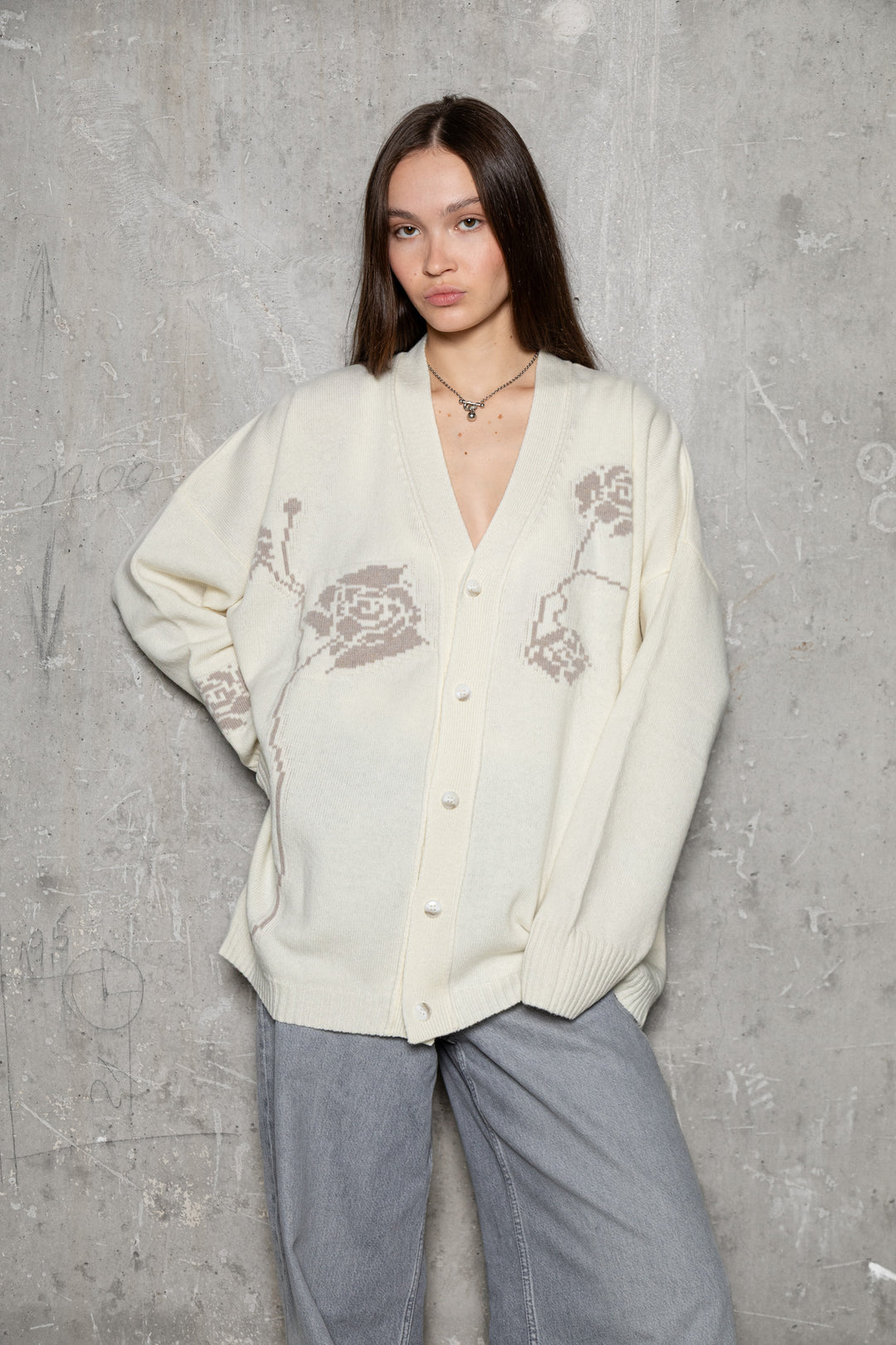 PEARL/POWDER CASHMERE-MERINO WOOL ROSE CARDIGAN