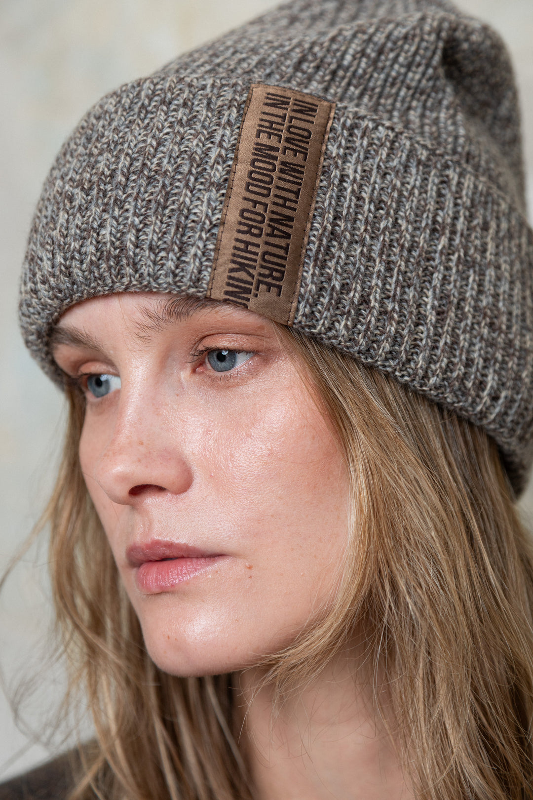 SAND MELANGE KAŠMIRA-MERĪNO VILNAS BEANIE