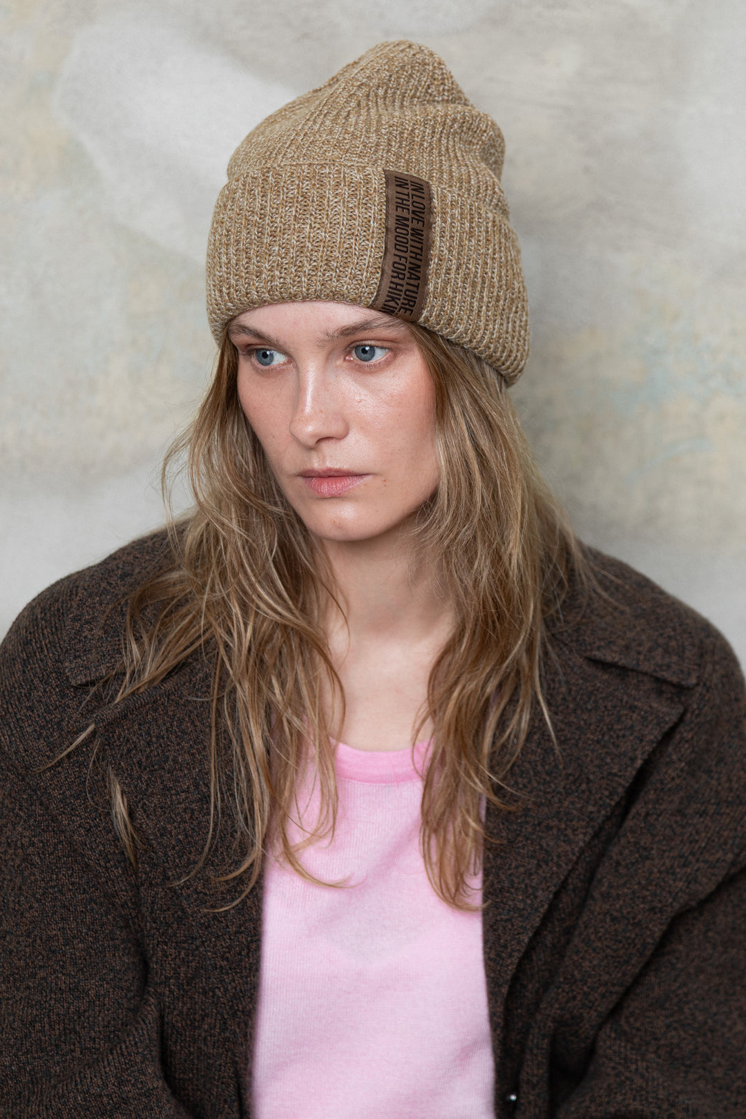 OAT MELANGE CASHMERE-MERINO WOOL BEANIE WITH CHOCOLATE LABEL
