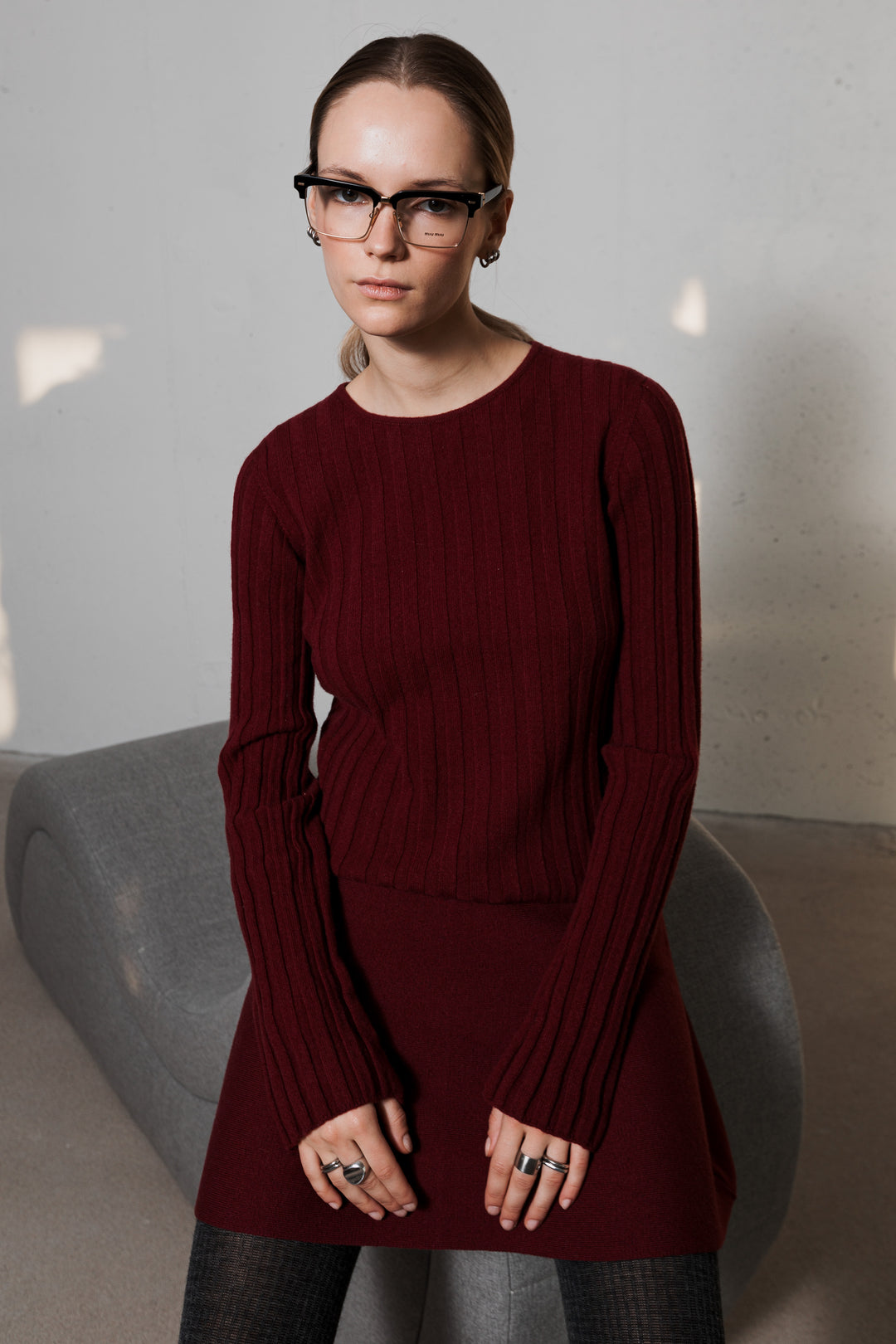 BURGUNDY LAMBSWOOL RIB-KNIT TOP