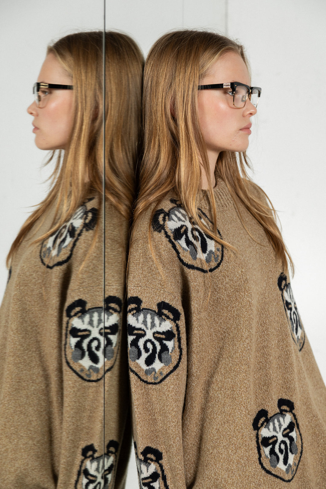 OAT MELANGE CASHMERE-MERINO WOOL BEAR SWEATER