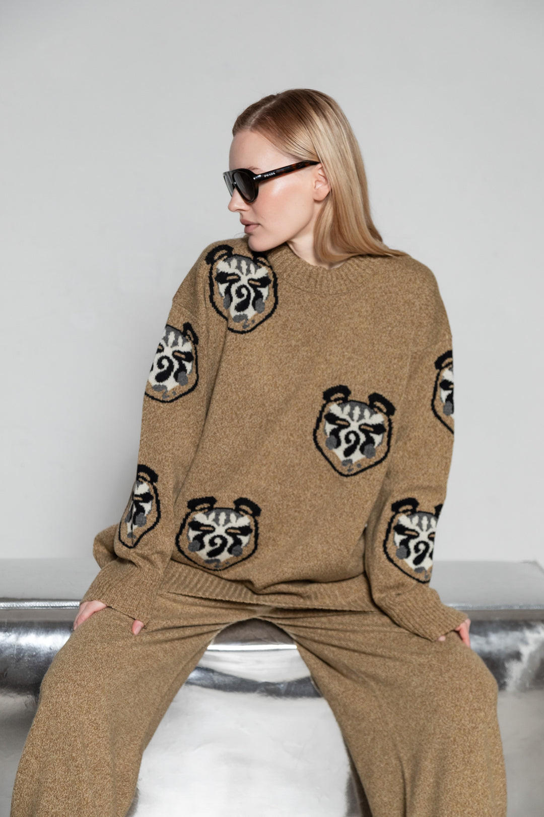 OAT MELANGE CASHMERE-MERINO WOOL BEAR SWEATER