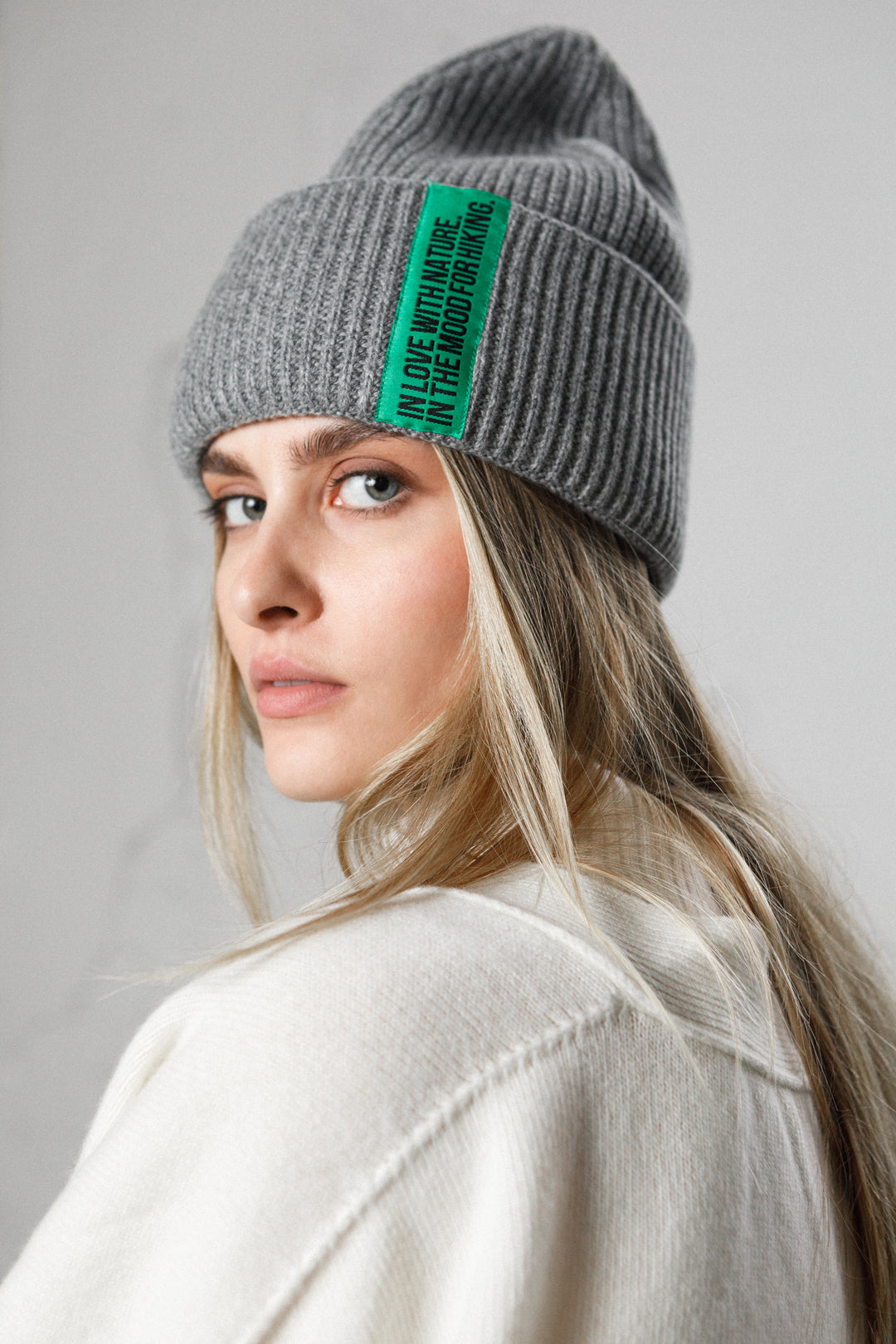 LIGHT GREY LAMBSWOOL BEANIE