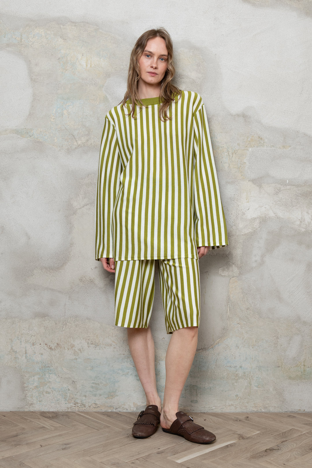PEARL/PEAR GREEN VERTICAL STRIPE EXTRA FINE MERINO WOOL KNEE SHORTS