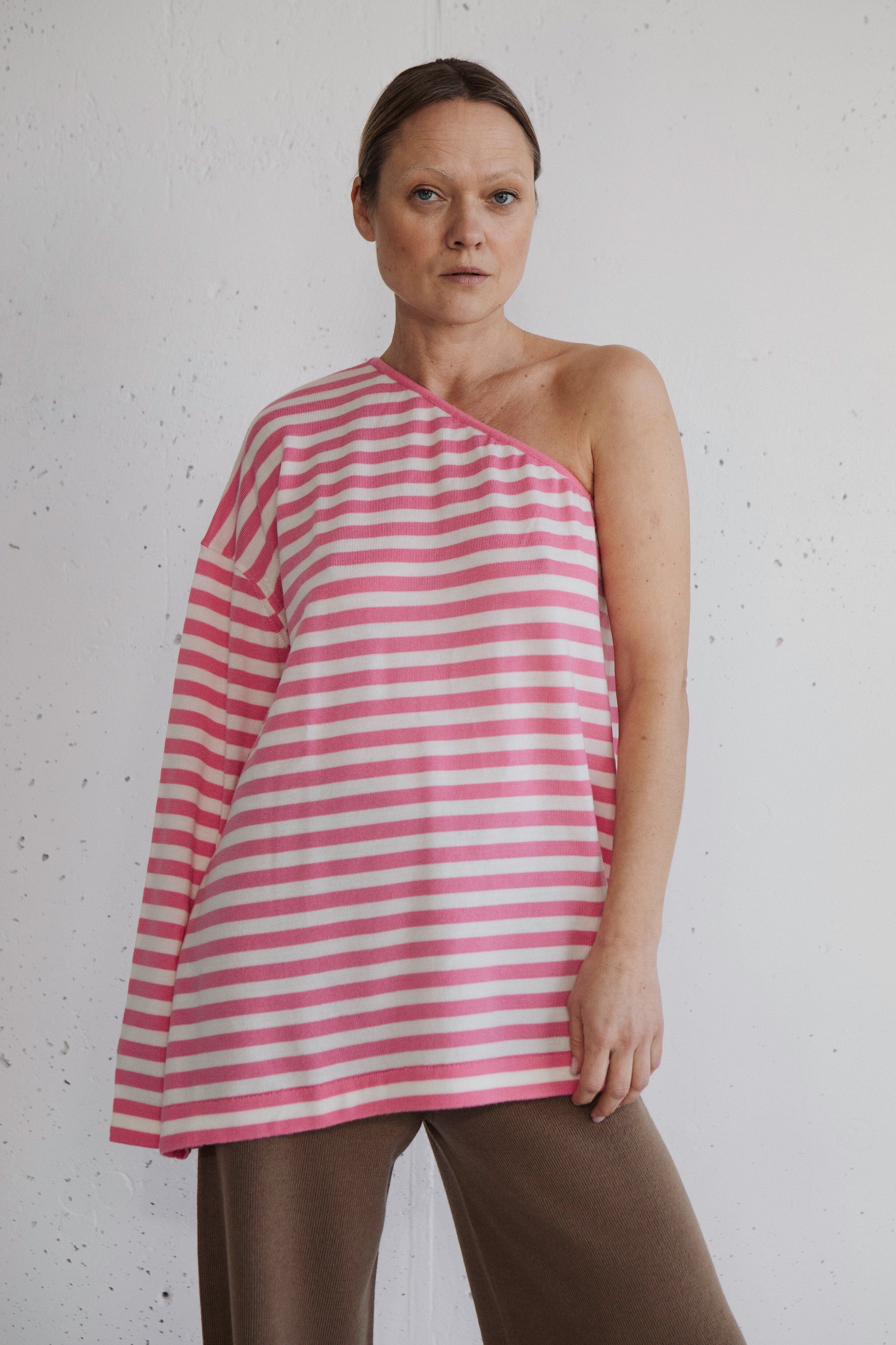 PEARL/PINK EXTRA FINE MERINO WOOL ONE SHOULDER SHIRT for lovers and trees 