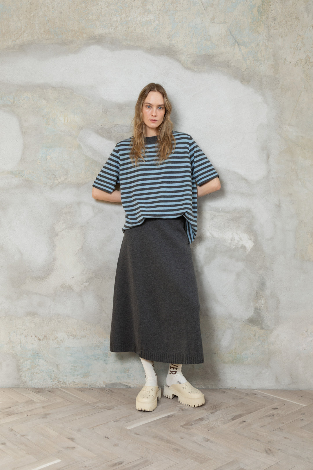 DARK GREY/CLOUD BLUE LAMBSWOOL T-SHIRT