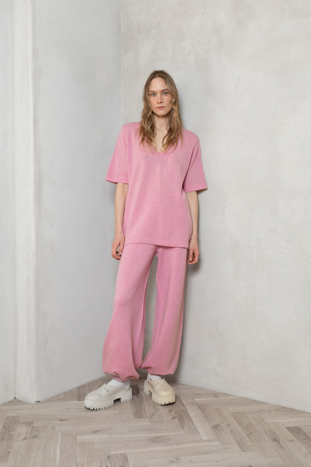 SOFT PINK CASHMERE-MERINO WOOL U-NECK T-SHIRT