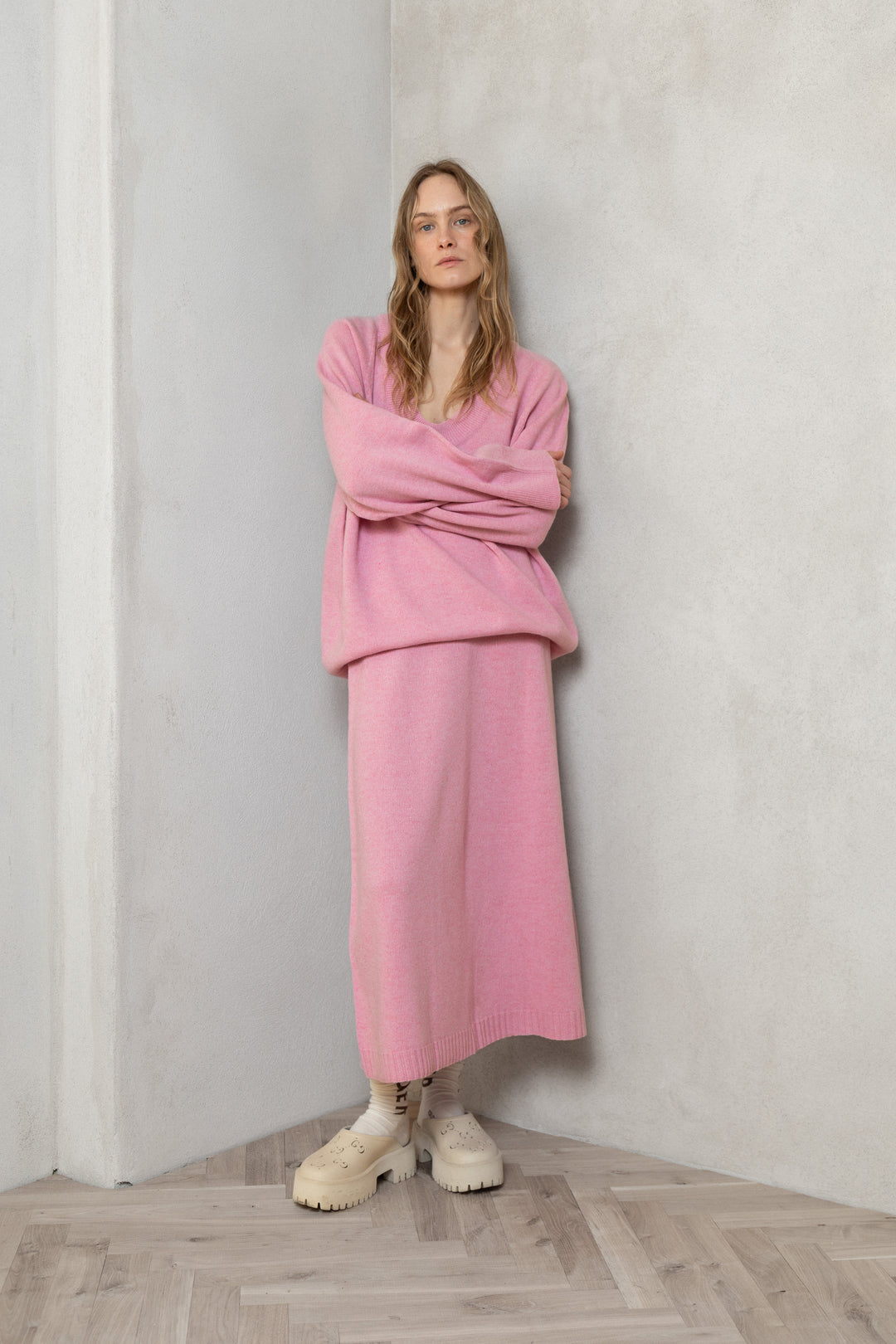 SOFT PINK CASHMERE-MERINO WOOL MAXI SKIRT