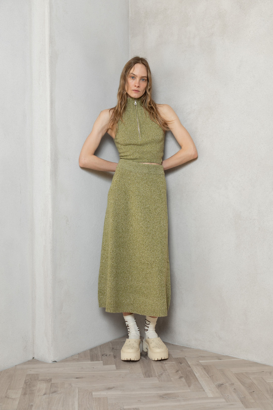 MOSS GREEN MELANGE CASHMERE-MERINO WOOL CROP TOP