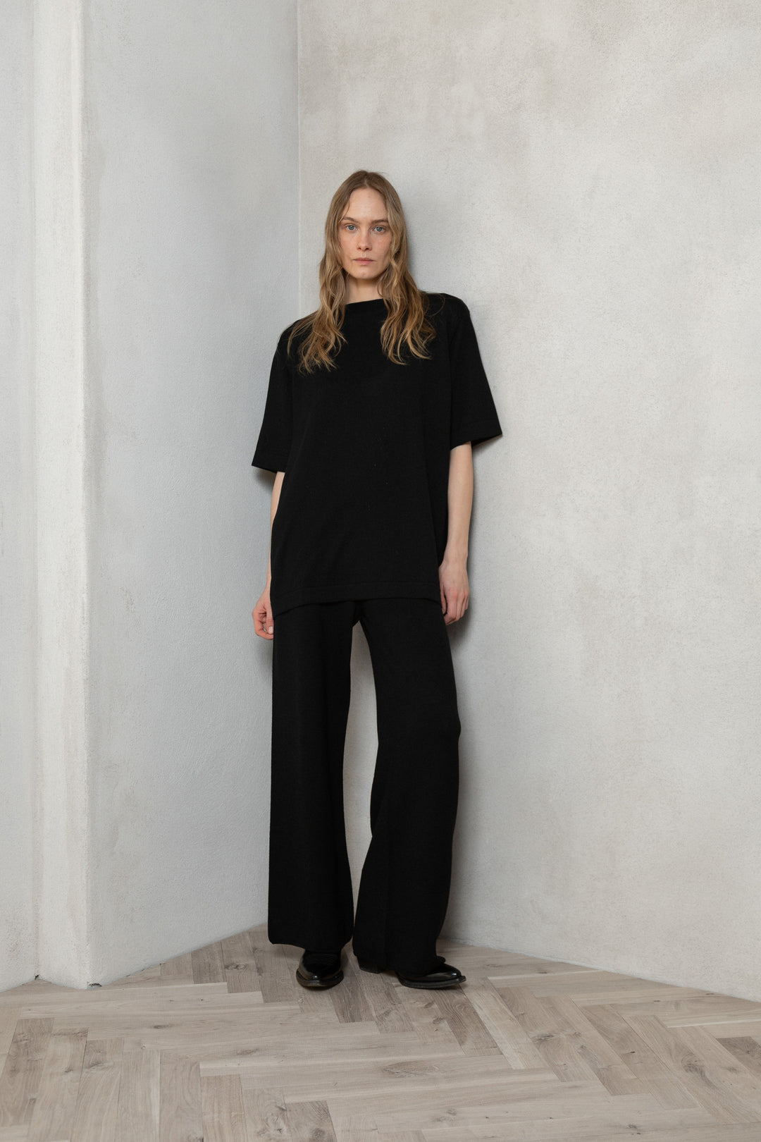 BLACK EXTRA FINE MERINO WOOL TROUSERS
