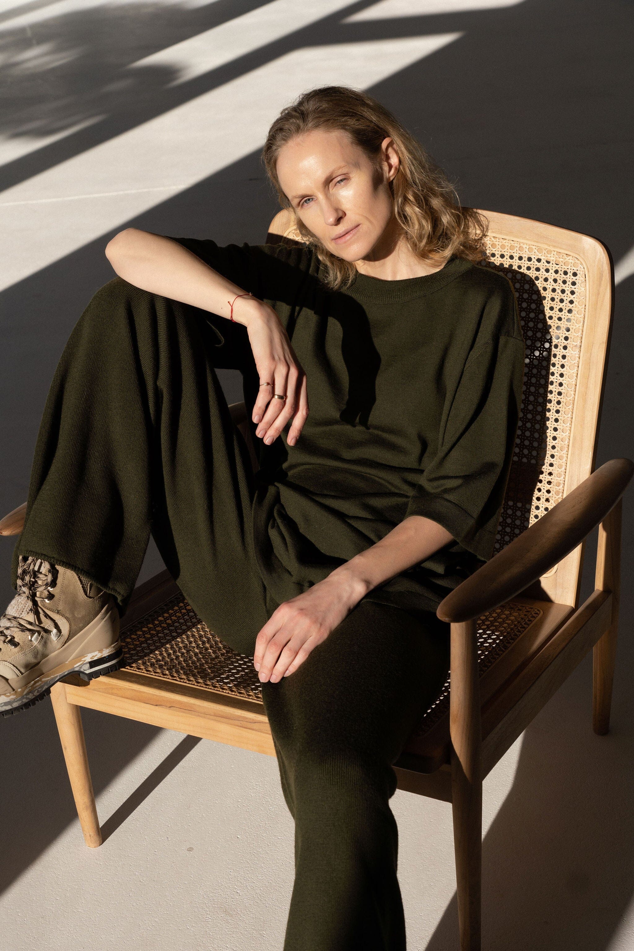DARK OLIVE EXTRA FINE MERINO WOOL T-SHIRT AND TROUSERS SET for lovers and trees ONE SIZE WITH LABEL 