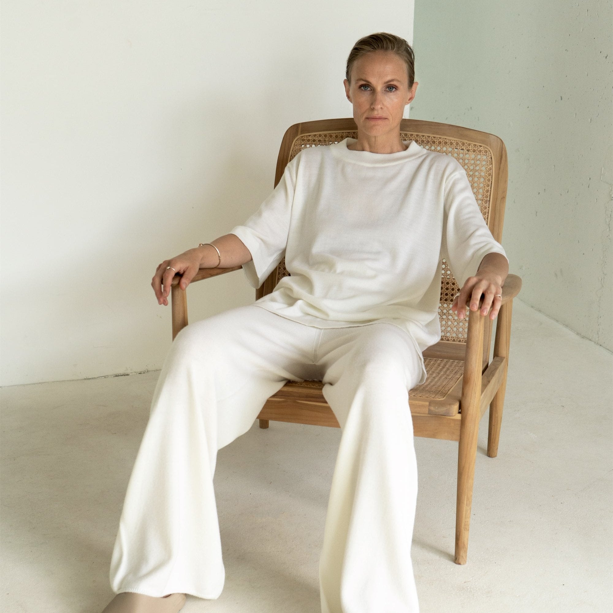 PEARL EXTRA FINE MERINO WOOL T-SHIRT AND TROUSERS SET for lovers and trees 